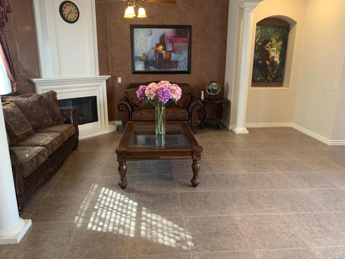 Luxhome Suites N Villa 리버사이드 외부 사진