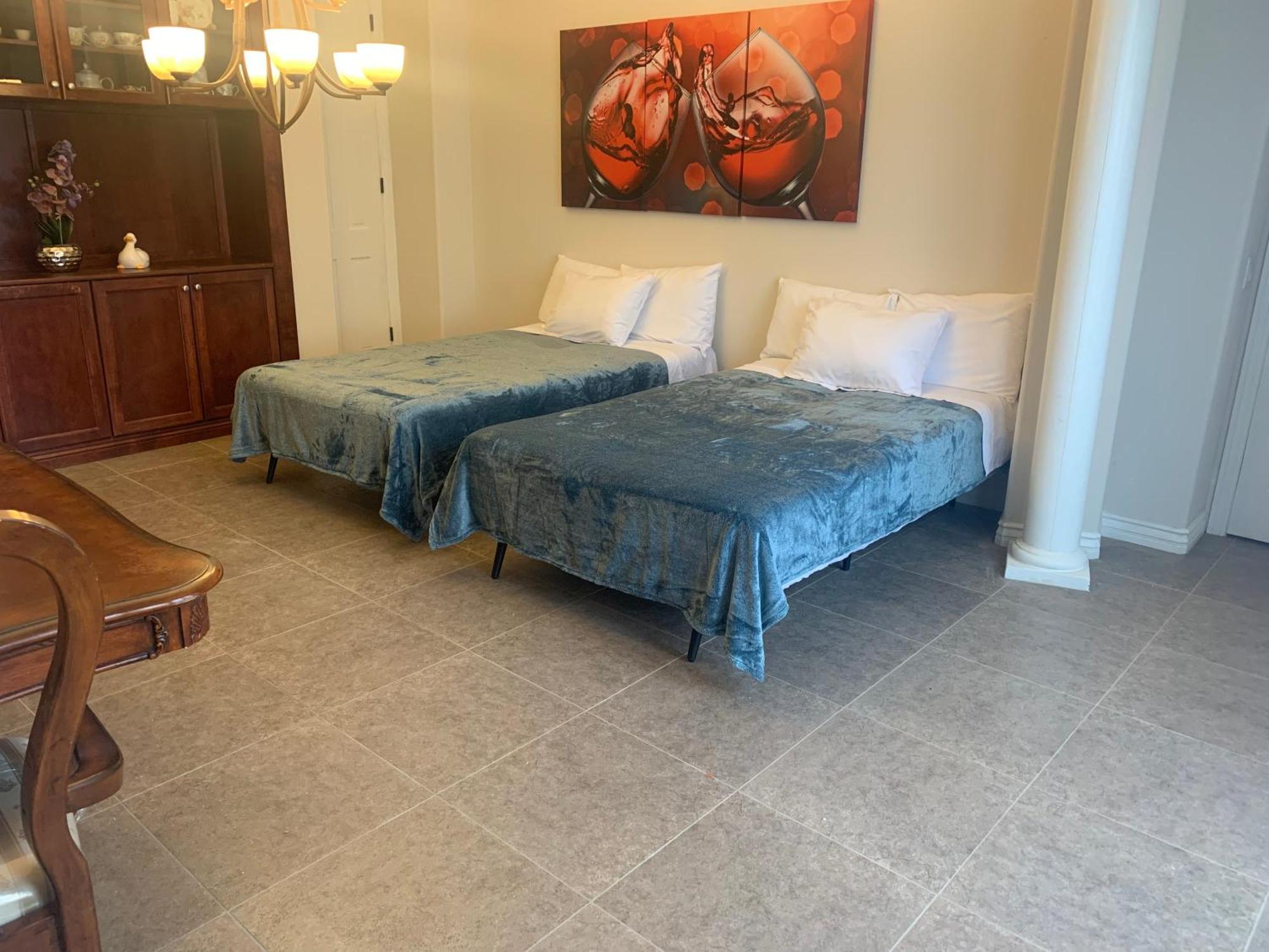 Luxhome Suites N Villa 리버사이드 외부 사진