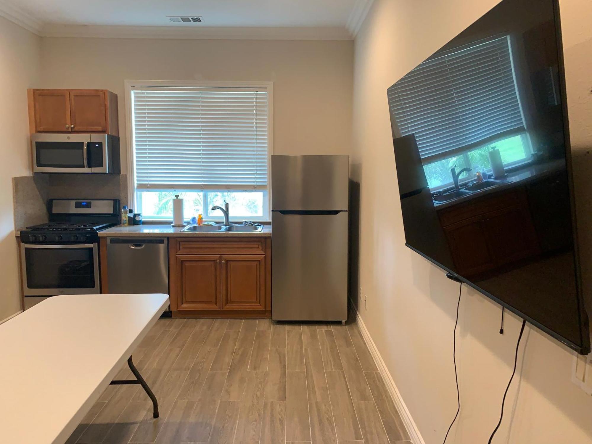 Luxhome Suites N Villa 리버사이드 외부 사진